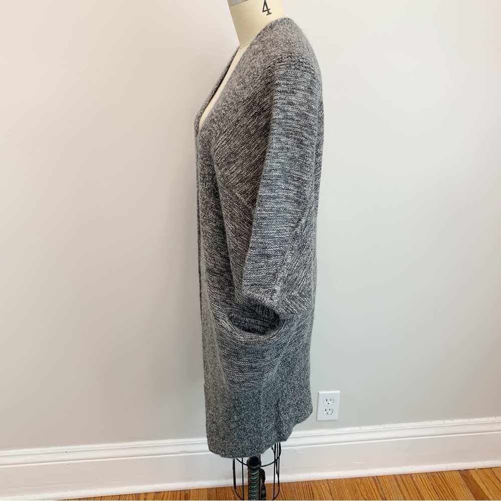 Aritzia Babaton Cocoon Javier Sweater Cardigan Black Size S/M - Picture 8 of 10